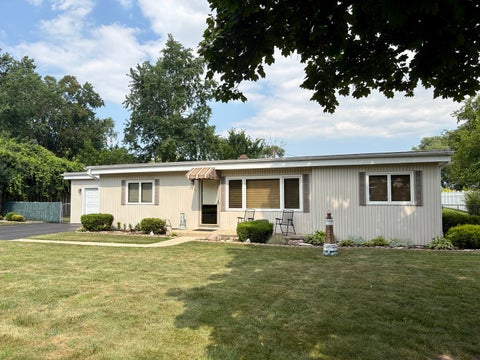 Tiny photo for 6251 Blackstone Avenue, La Grange Highlands, IL 60525 (MLS # 12727789)