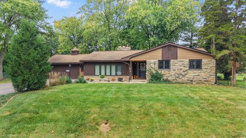 Photo of 2630 Vale Court, Downers Grove, IL 60516 (MLS # 12489159) Photo of 2630 Vale Court, Downers Grove, IL 60516 (MLS # 12489159)