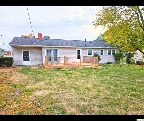 Tiny photo for 822 North Branch Ave Ave, Quincy, IL 62301 (MLS # 12513986)