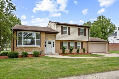 1505 E Michele Drive Palatine IL 60074