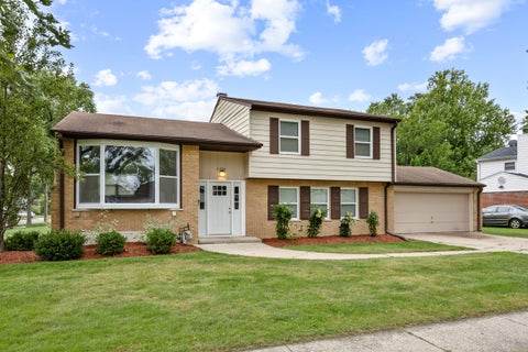 Photo of 1505 E Michele Drive, Palatine, IL 60074 (MLS # 12769392)