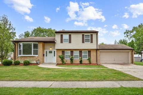 Tiny photo for 1505 E Michele Drive, Palatine, IL 60074 (MLS # 12769392)