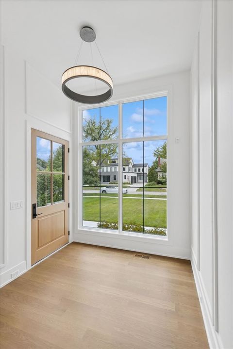 Tiny photo for 153 S Kenmore Avenue, Elmhurst, IL 60126 (MLS # 12470714)