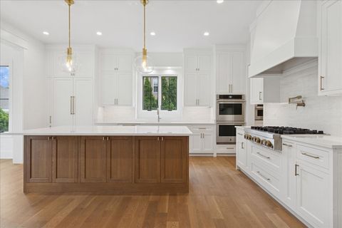 Tiny photo for 153 S Kenmore Avenue, Elmhurst, IL 60126 (MLS # 12470714)