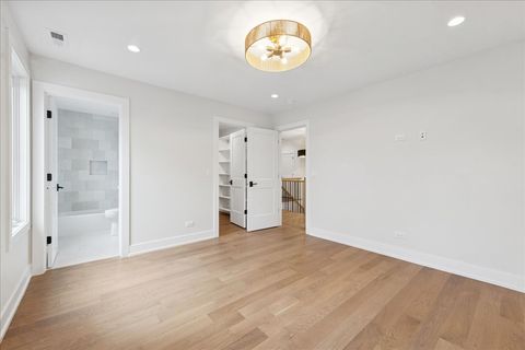Tiny photo for 153 S Kenmore Avenue, Elmhurst, IL 60126 (MLS # 12470714)