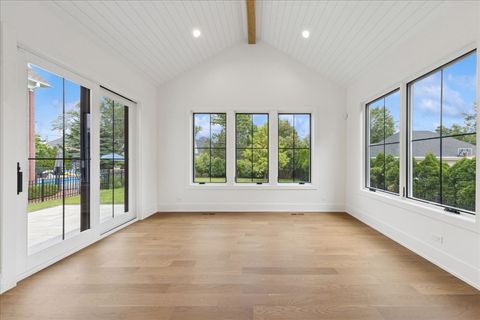 Tiny photo for 153 S Kenmore Avenue, Elmhurst, IL 60126 (MLS # 12470714)