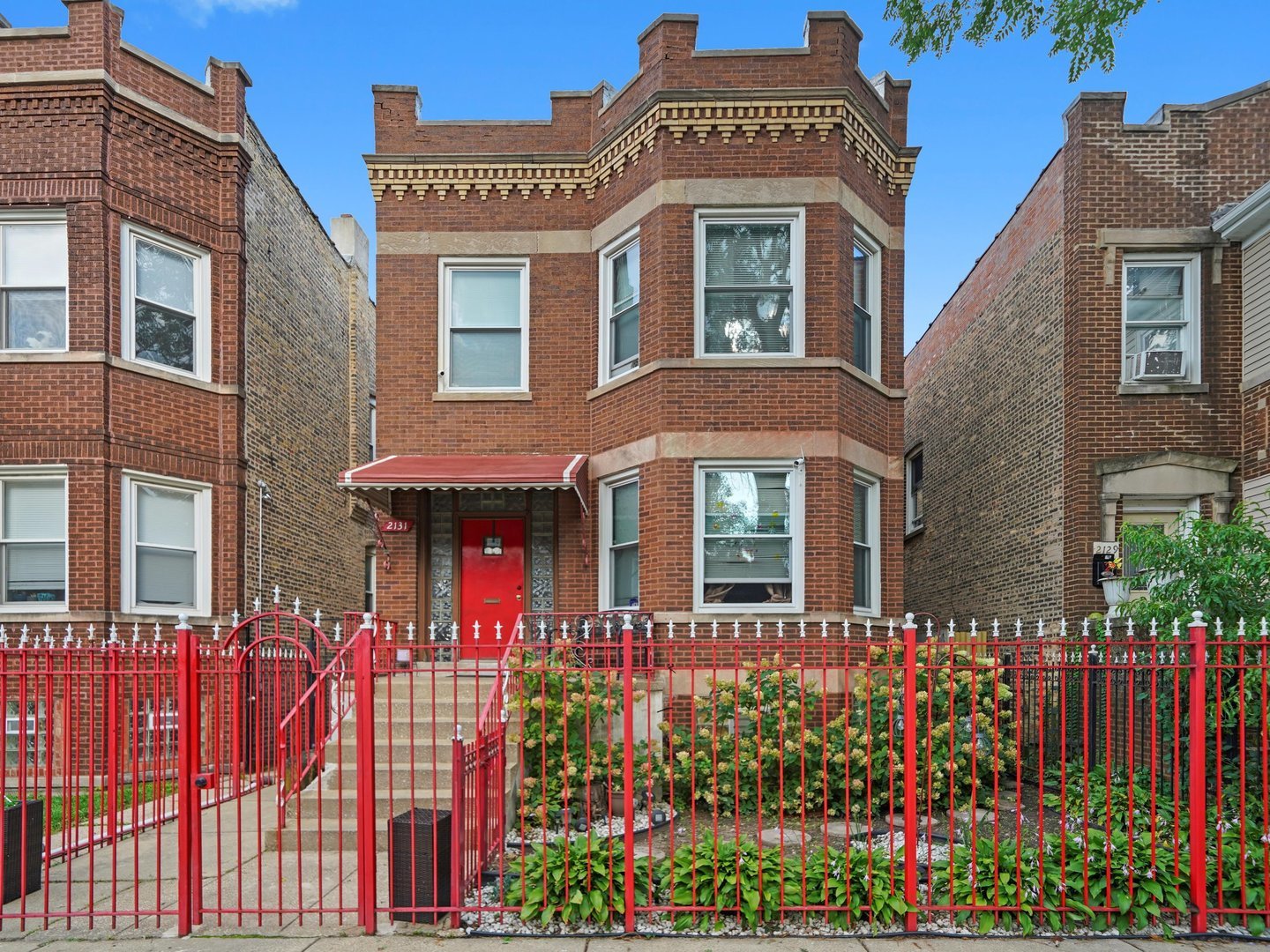 2131 N Springfield Avenue