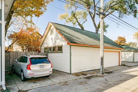 Tiny photo for 806 N Grove Avenue, Oak Park, IL 60302 (MLS # 12505366)