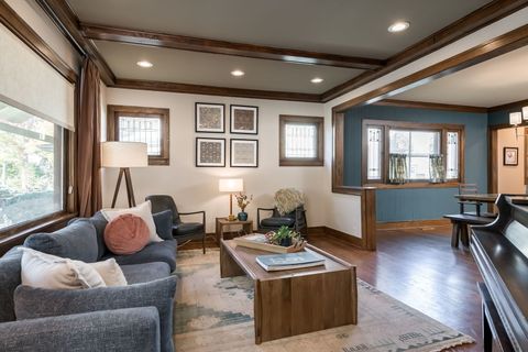 Tiny photo for 806 N Grove Avenue, Oak Park, IL 60302 (MLS # 12505366)