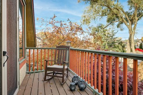 Tiny photo for 806 N Grove Avenue, Oak Park, IL 60302 (MLS # 12505366)