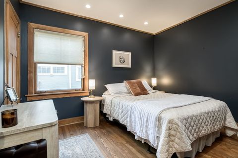 Tiny photo for 806 N Grove Avenue, Oak Park, IL 60302 (MLS # 12505366)