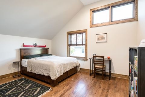 Tiny photo for 806 N Grove Avenue, Oak Park, IL 60302 (MLS # 12505366)