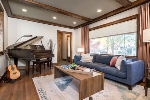 Tiny photo for 806 N Grove Avenue, Oak Park, IL 60302 (MLS # 12505366)