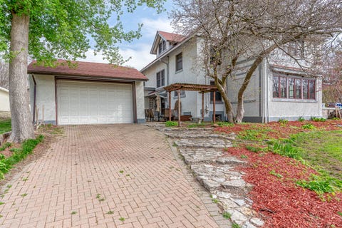 Tiny photo for 1008 Mississippi Avenue, Davenport, IA 52803 (MLS # 12736318)