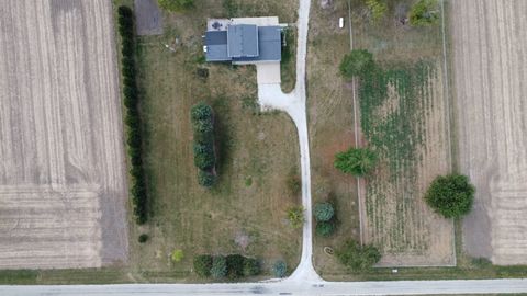Tiny photo for 1985 N 670 E Road, Gilman, IL 60938 (MLS # 12489317)