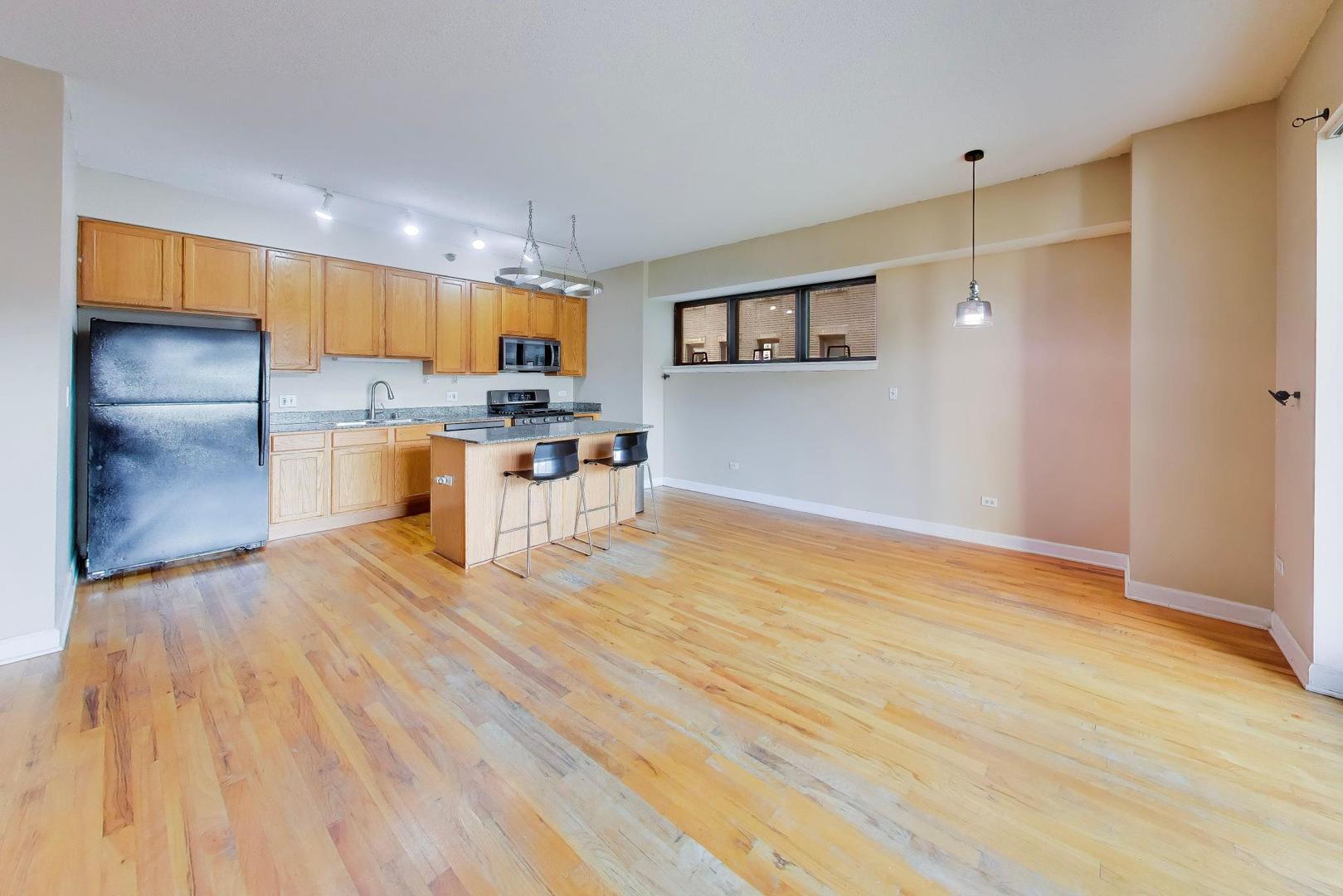 41 E 8th Street 904