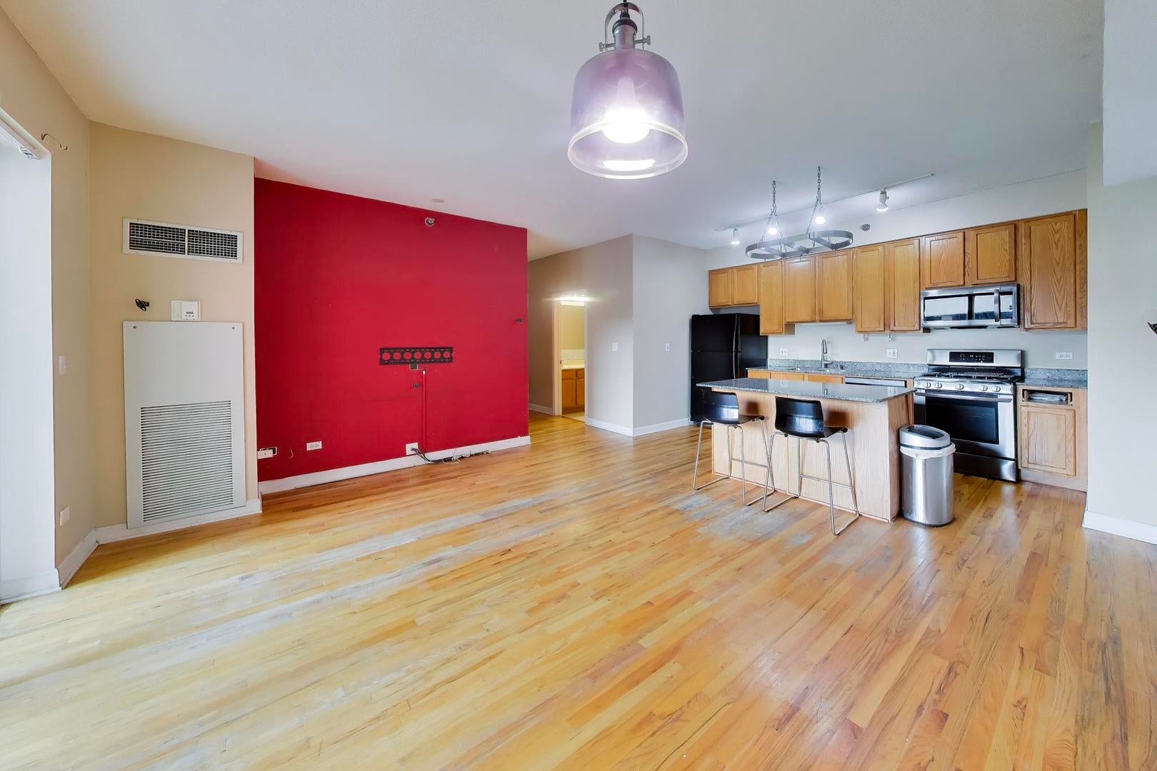 41 E 8th Street 904