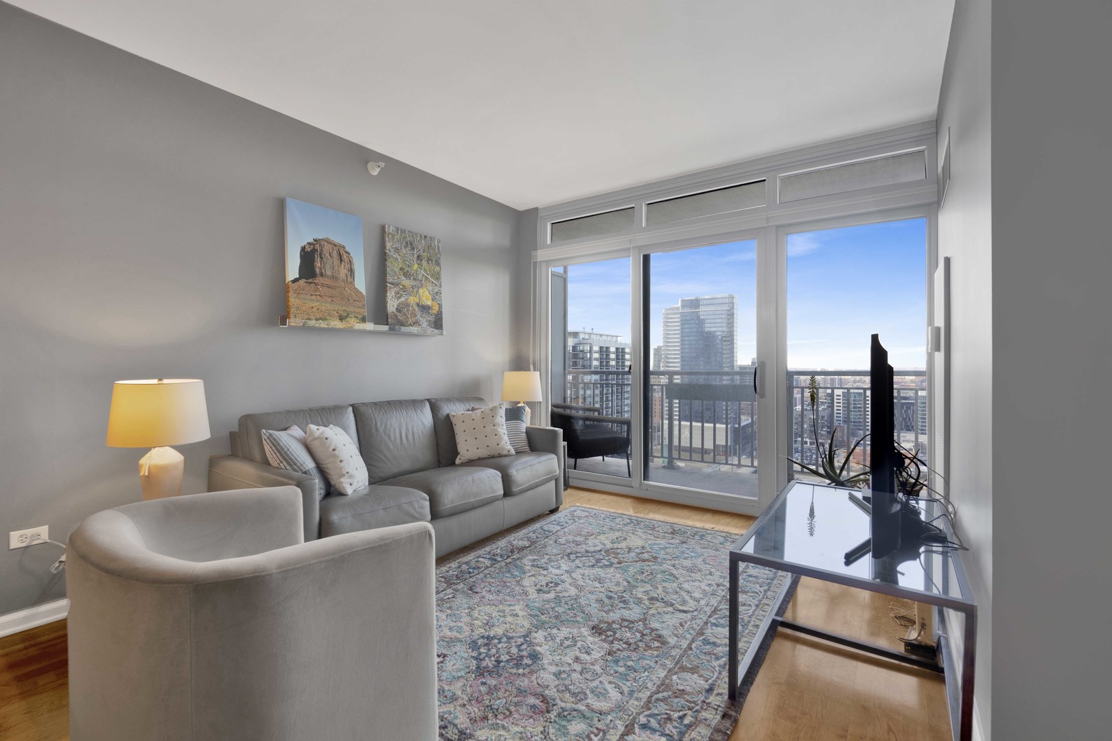 125 S Jefferson Street 2101