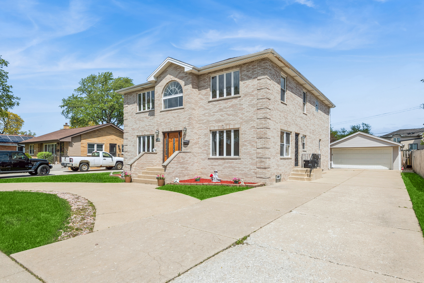 4405 N Redwood Drive