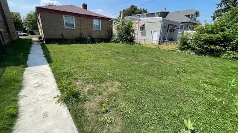 Tiny photo for 1345 S Cuyler Avenue, Berwyn, IL 60402 (MLS # 12428902)