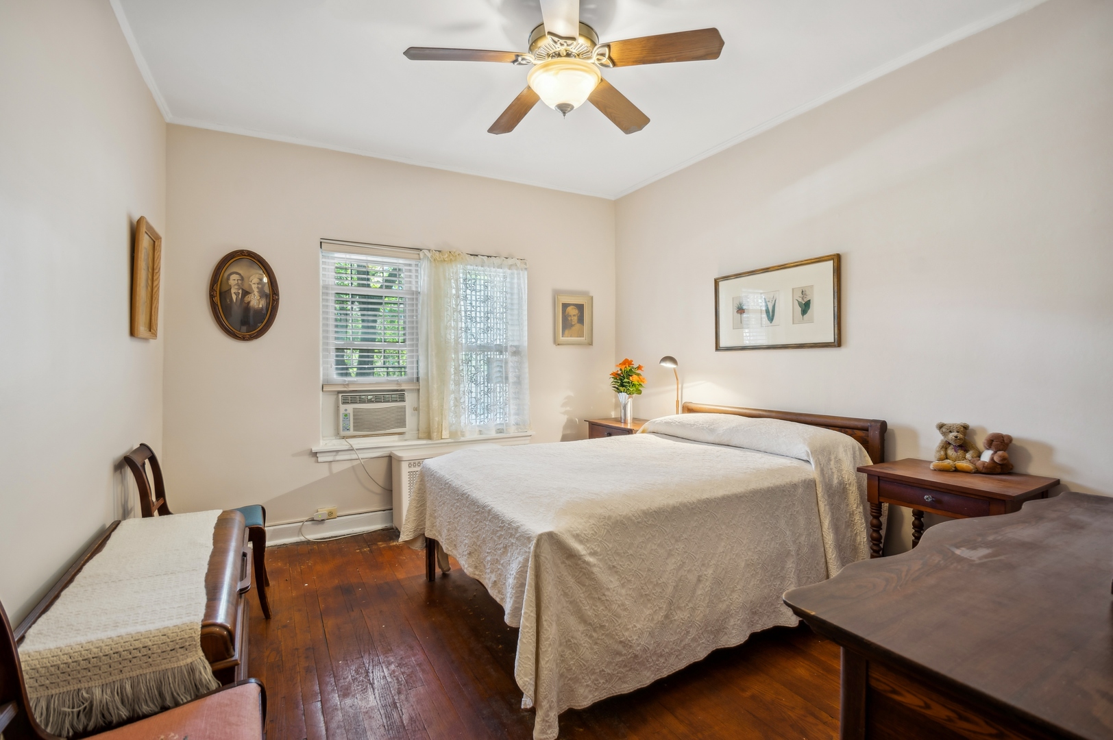 Chicago, Illinois 60645, United States, 3 Bedrooms Bedrooms, ,2 BathroomsBathrooms,Residential,Active,178255