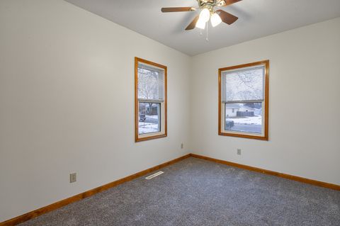 Tiny photo for 147 N Fulton Avenue, Bradley, IL 60915 (MLS # 12519671)
