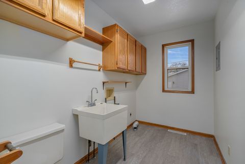 Tiny photo for 147 N Fulton Avenue, Bradley, IL 60915 (MLS # 12519671)