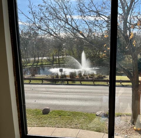 Tiny photo for 33 Shoreline Road #B, Lake Barrington, IL 60010 (MLS # 12611199)