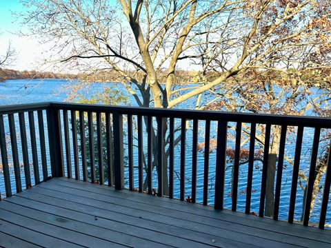 Tiny photo for 33 Shoreline Road #B, Lake Barrington, IL 60010 (MLS # 12611199)