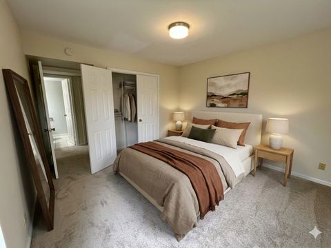 Tiny photo for 33 Shoreline Road #B, Lake Barrington, IL 60010 (MLS # 12611199)