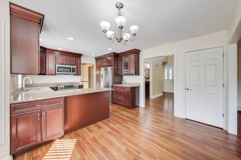 Tiny photo for 552 Irvington Court, Bartlett, IL 60103 (MLS # 12482619)