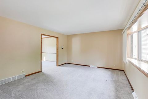 Tiny photo for 552 Irvington Court, Bartlett, IL 60103 (MLS # 12482619)