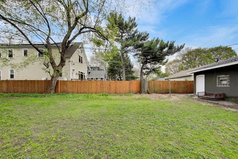 Tiny photo for 1028 Ashland Avenue, Evanston, IL 60202 (MLS # 12628166)