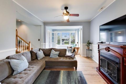 Tiny photo for 1028 Ashland Avenue, Evanston, IL 60202 (MLS # 12628166)