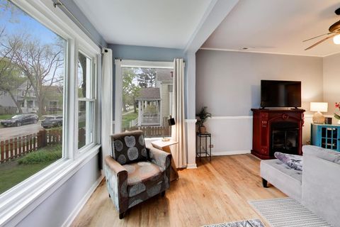 Tiny photo for 1028 Ashland Avenue, Evanston, IL 60202 (MLS # 12628166)