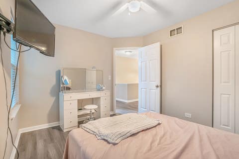 Tiny photo for 525 Arlington Lane, South Elgin, IL 60177 (MLS # 12723229)