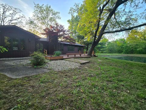 Photo of 17647 N Old Centralia Lane, Mt Vernon, IL 62864 (MLS # 12629429)