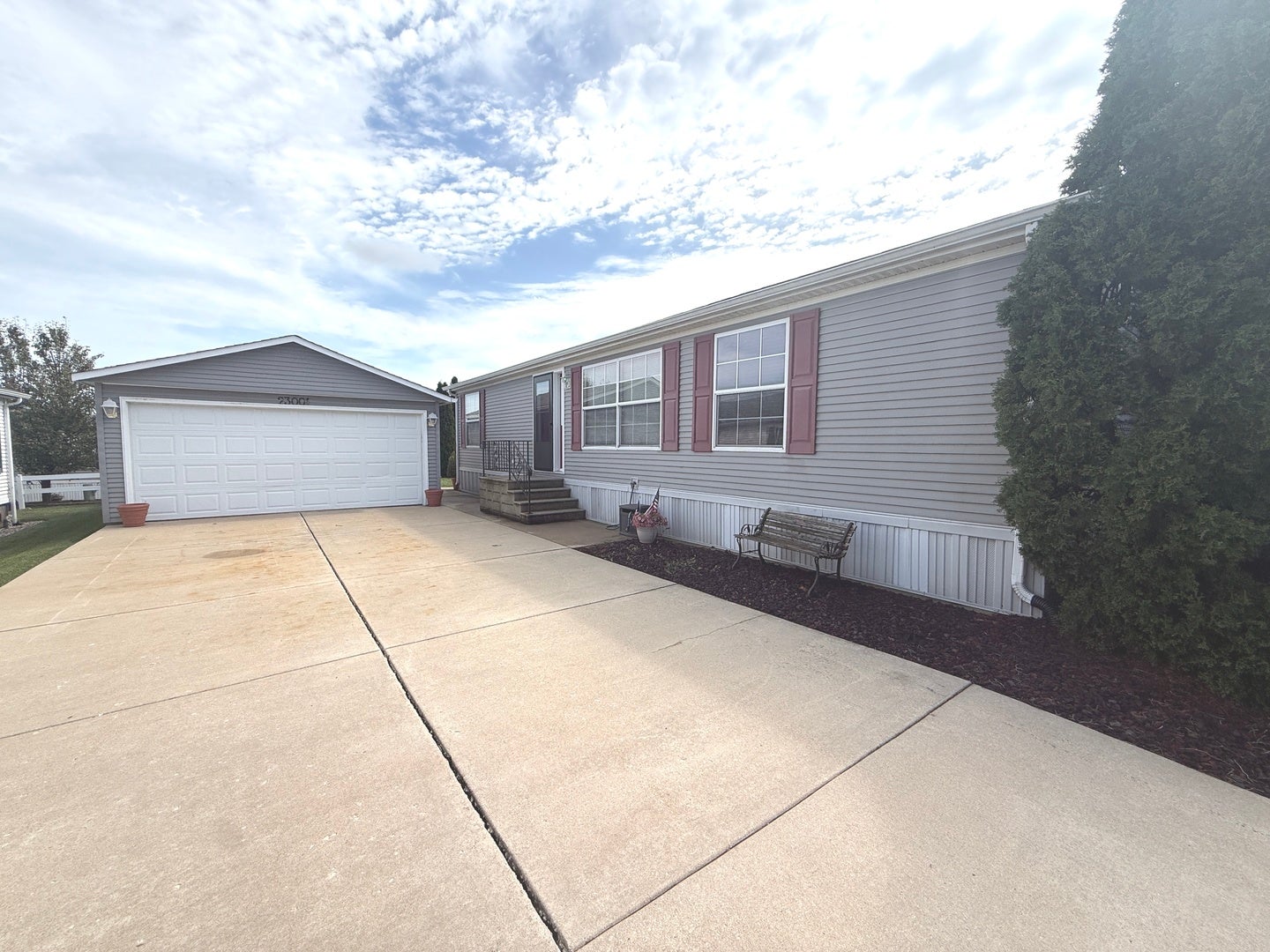 23001 S COG HILL Lane