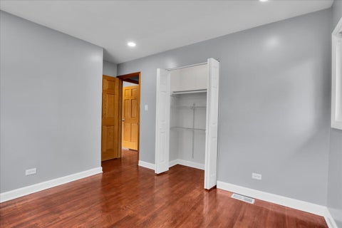 Tiny photo for 501 Lafayette Lane, Hoffman Estates, IL 60169 (MLS # 12682983)