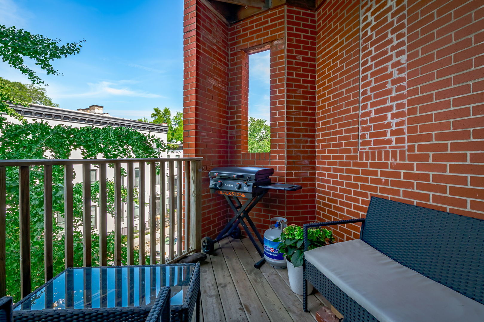 845 W Altgeld Street 3A