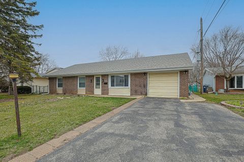 Photo of 7815 Carlisle Drive, Hanover Park, IL 60133 (MLS # 12566847)