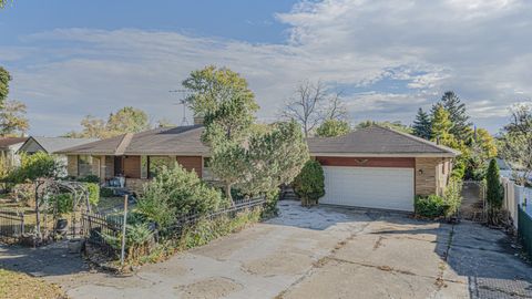 1907 Elim Avenue Zion IL 60099