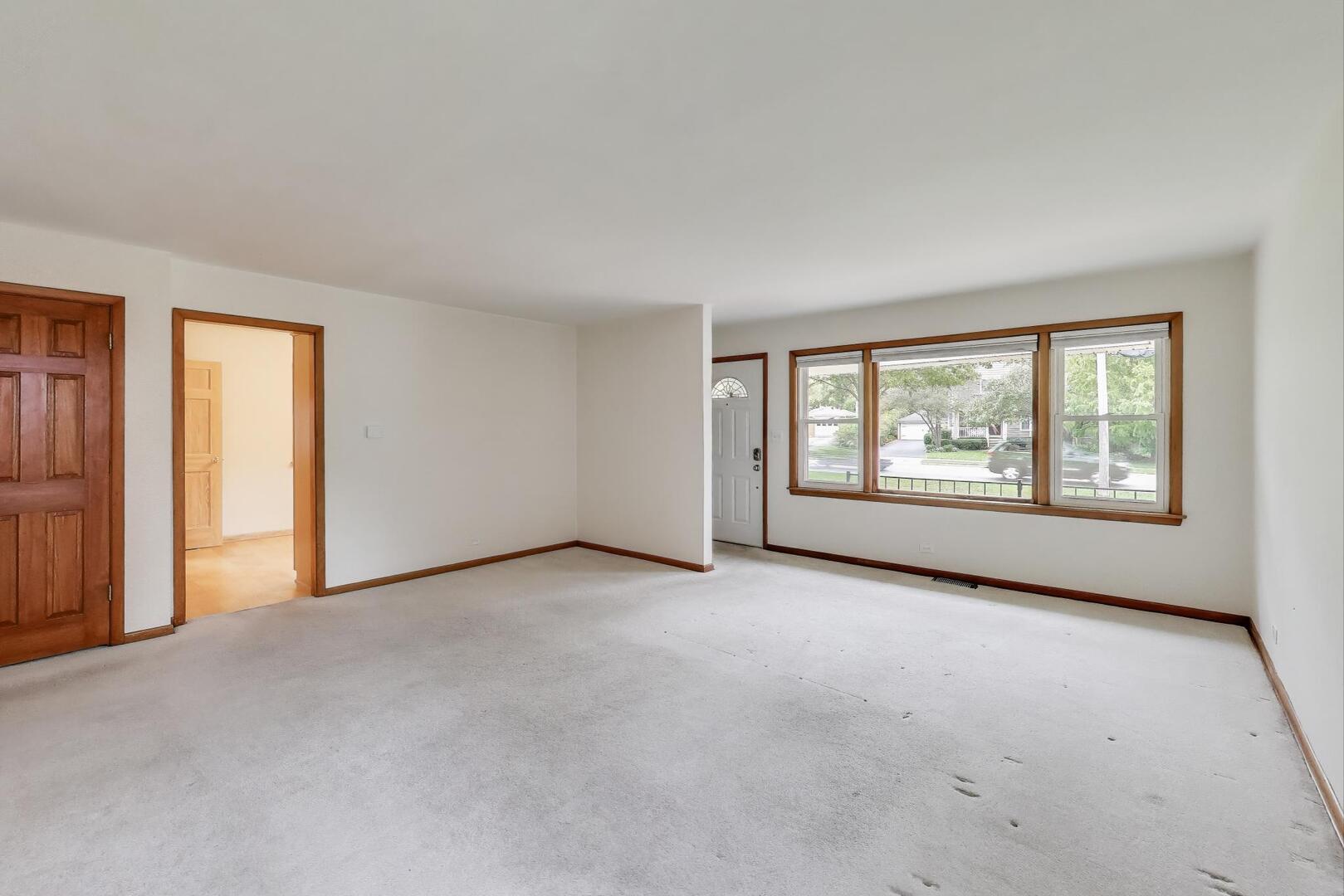 821 Warrenville Road