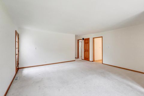 Tiny photo for 821 Warrenville Road, Wheaton, IL 60189 (MLS # 12500415)