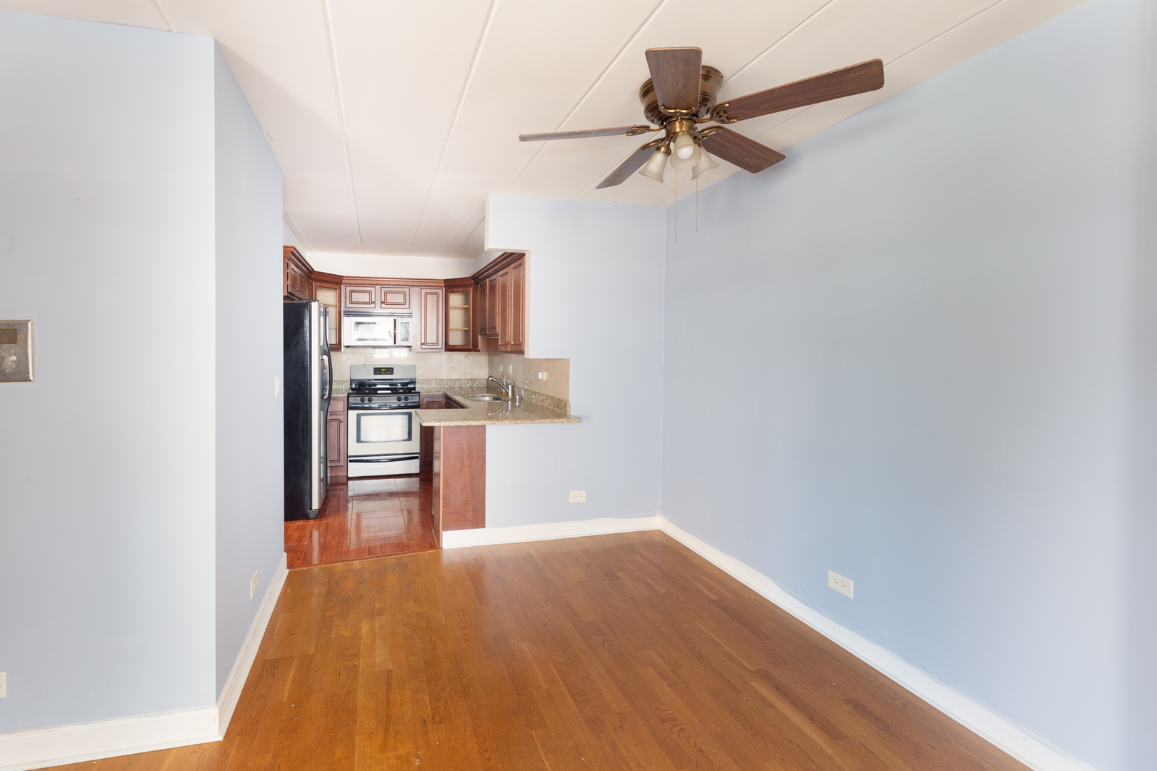 1633 River Street 2B