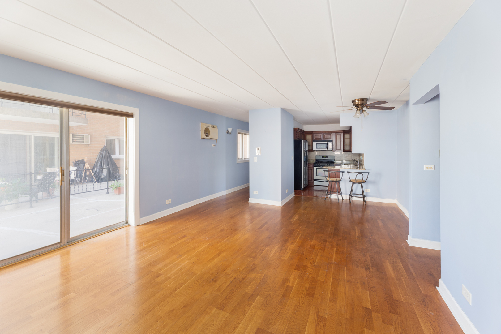 1633 River Street 2B
