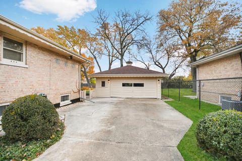 Tiny photo for 7949 Lavergne Avenue, Burbank, IL 60459 (MLS # 12517803)
