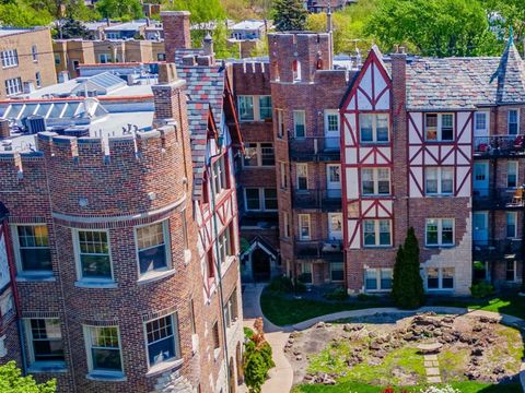 Tiny photo for 5717 N Kimball Avenue #2N, Chicago, IL 60659 (MLS # 12603824)