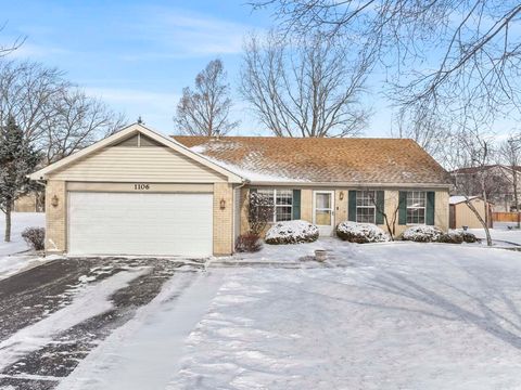 Photo of 1106 Pheasant Trail, Carol Stream, IL 60188 (MLS # 12551737)