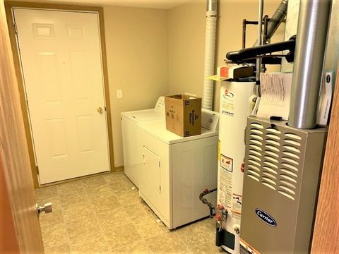 Tiny photo for 9800 Liberty Circle #2E, Orland Park, IL 60467 (MLS # 12620302)